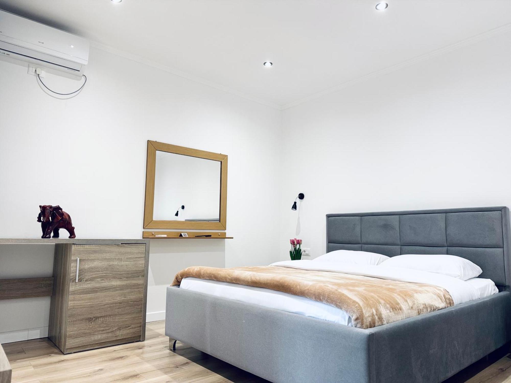 Kutal Park Inn Hotel Përmet エクステリア 写真