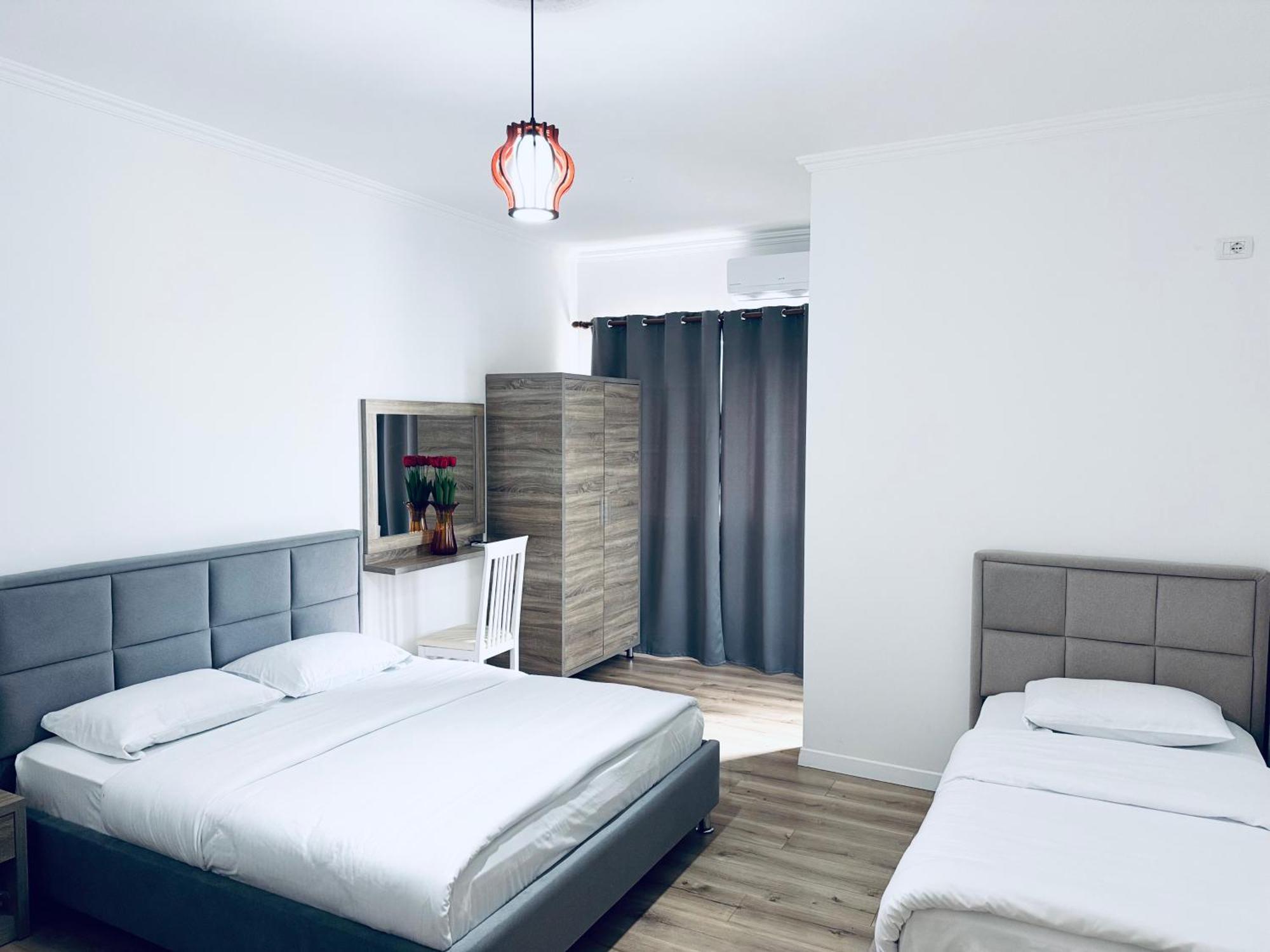 Kutal Park Inn Hotel Përmet エクステリア 写真